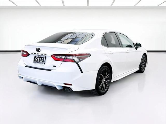 2022 Toyota Camry SE Nightshade Edition