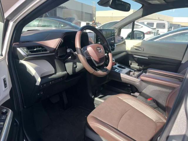 2024 Toyota Sienna Platinum