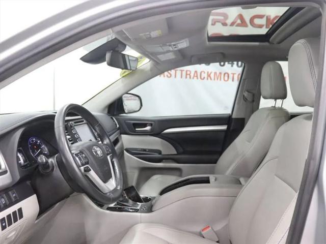 2018 Toyota Highlander SE