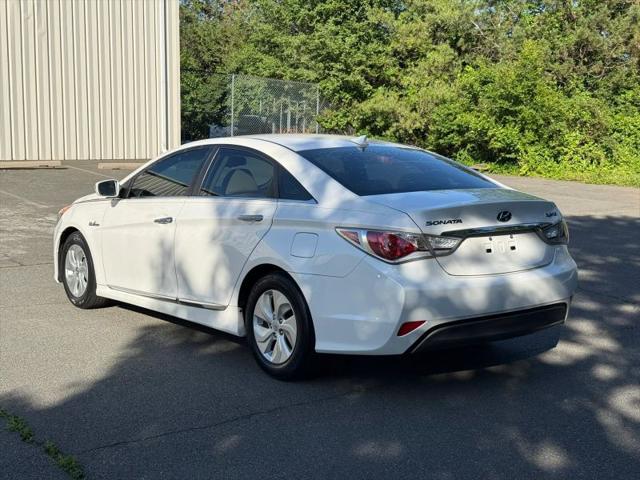 2013 Hyundai Sonata Hybrid Base