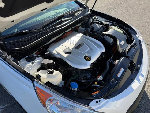 2013 Hyundai Sonata Hybrid Base