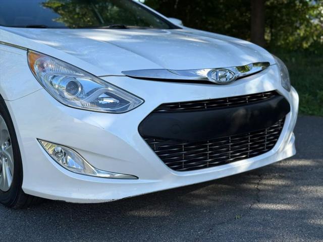 2013 Hyundai Sonata Hybrid Base