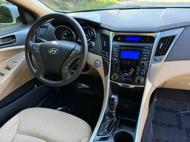 2013 Hyundai Sonata Hybrid Base