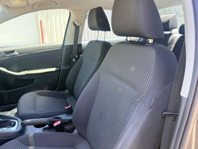 2013 Volkswagen Jetta 2.0L S
