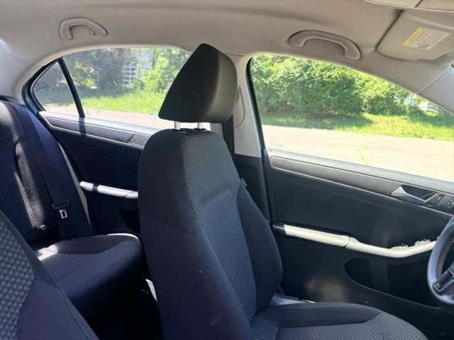 2013 Volkswagen Jetta 2.0L S