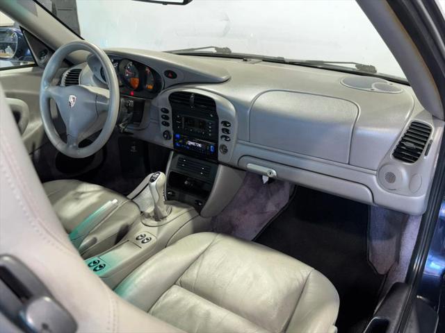2003 Porsche 911 Carrera
