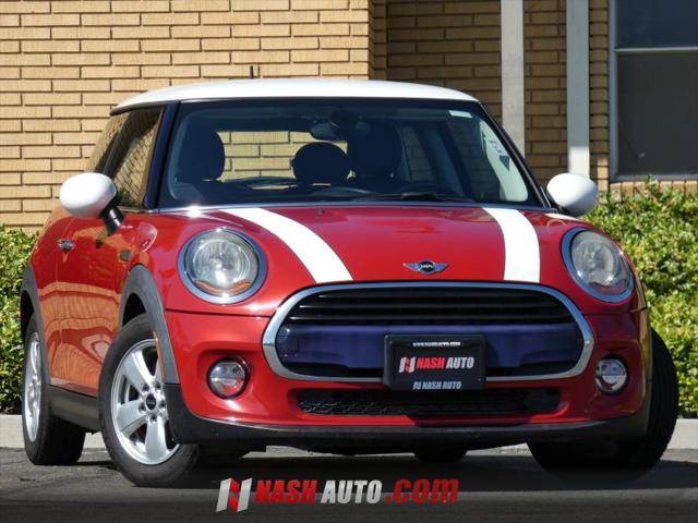 2017 MINI Hardtop Cooper
