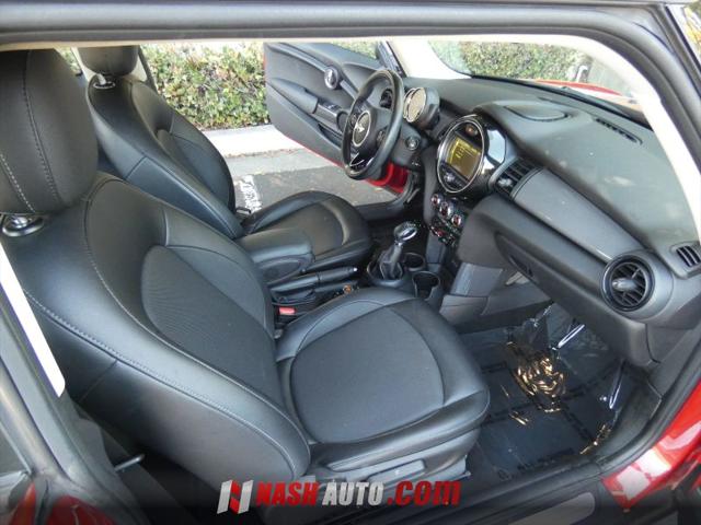 2017 MINI Hardtop Cooper