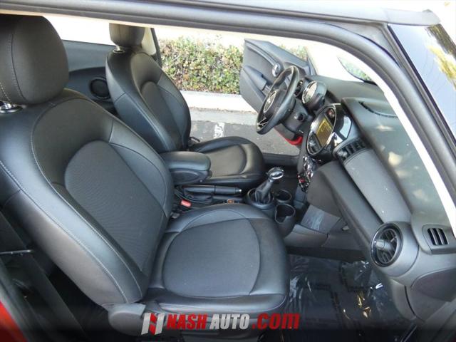 2017 MINI Hardtop Cooper