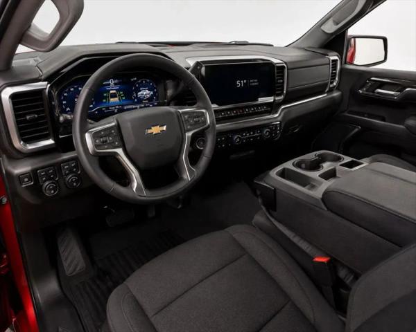 2023 Chevrolet Silverado 1500 4WD Crew Cab Short Bed LT with 2FL