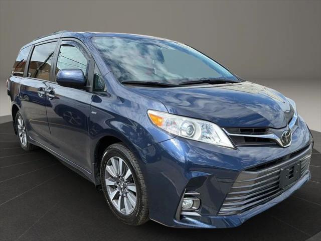 2018 Toyota Sienna XLE 7 Passenger