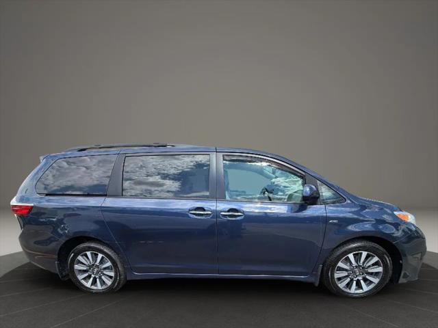 2018 Toyota Sienna XLE 7 Passenger