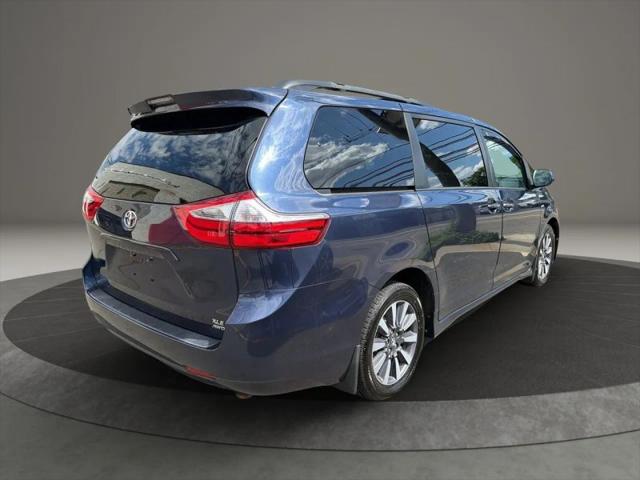 2018 Toyota Sienna XLE 7 Passenger