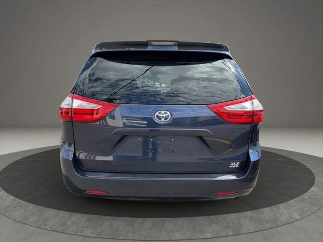 2018 Toyota Sienna XLE 7 Passenger