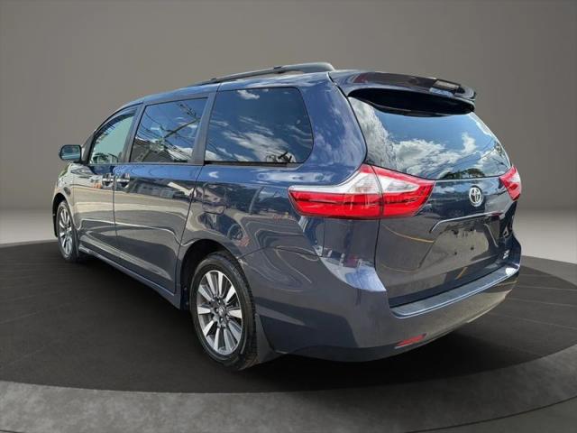 2018 Toyota Sienna XLE 7 Passenger