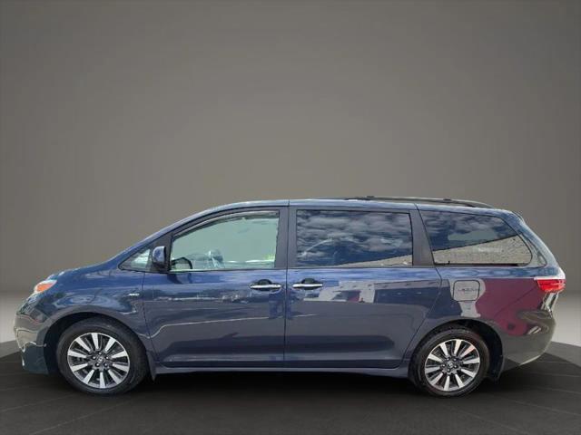 2018 Toyota Sienna XLE 7 Passenger