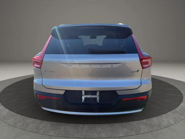 2024 Volvo XC40 B5 Plus Bright Theme
