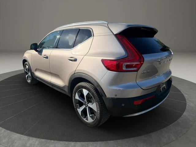 2024 Volvo XC40 B5 Plus Bright Theme