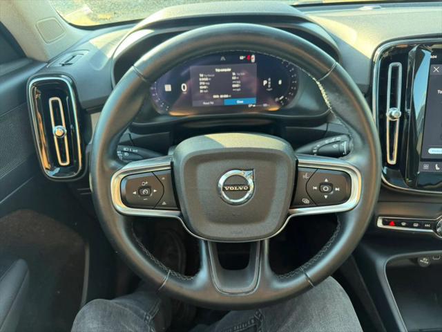 2024 Volvo XC40 B5 Plus Bright Theme
