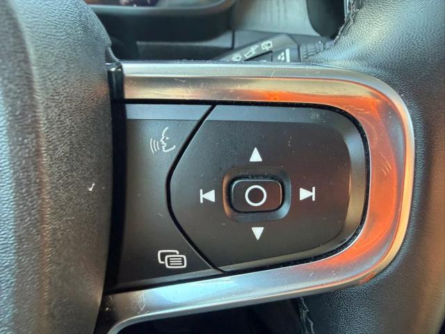 2024 Volvo XC40 B5 Plus Bright Theme