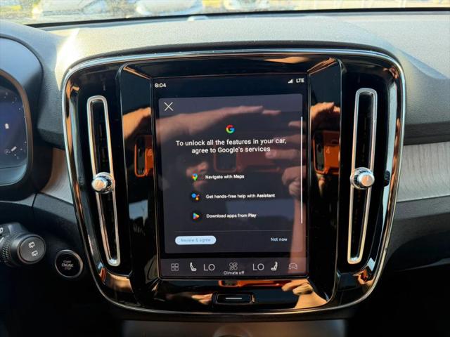 2024 Volvo XC40 B5 Plus Bright Theme