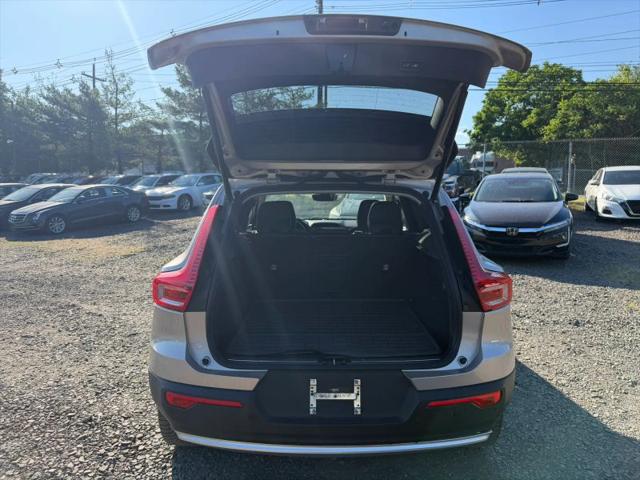 2024 Volvo XC40 B5 Plus Bright Theme