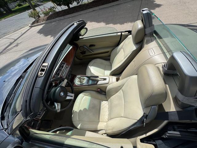 2003 BMW Z4 2.5i
