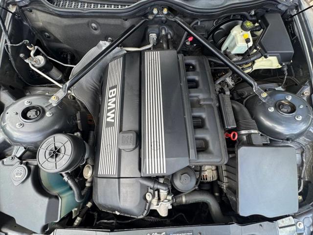 2003 BMW Z4 2.5i