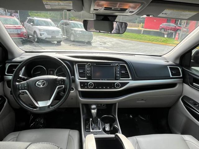 2017 Toyota Highlander LE