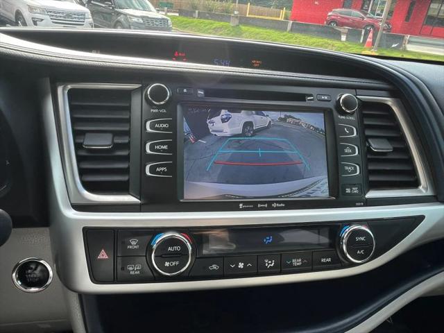 2017 Toyota Highlander LE