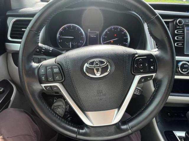 2017 Toyota Highlander LE
