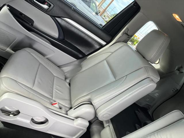 2017 Toyota Highlander LE