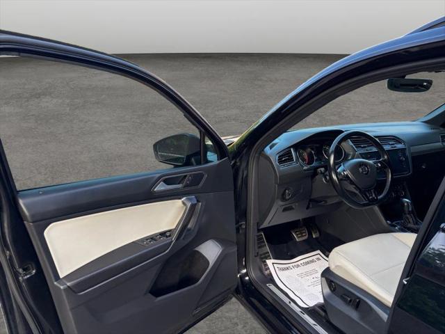 2021 Volkswagen Tiguan 2.0T SE R-Line Black