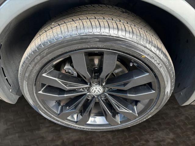 2021 Volkswagen Tiguan 2.0T SE R-Line Black