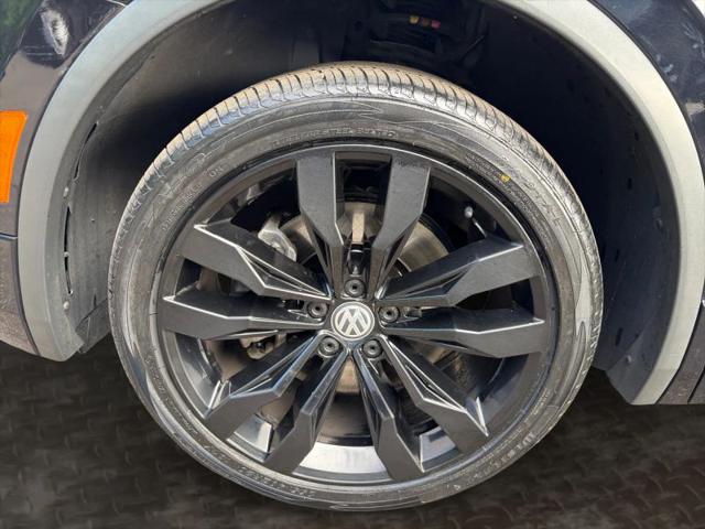 2021 Volkswagen Tiguan 2.0T SE R-Line Black