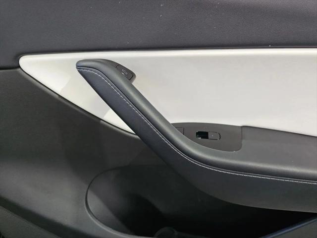 2021 Tesla Model Y Standard Range Rear-Wheel Drive