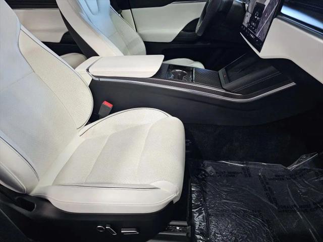 2022 Tesla Model X Plaid Tri Motor All-Wheel Drive