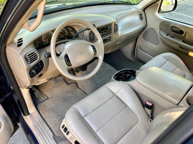 2002 Ford F-150 Base