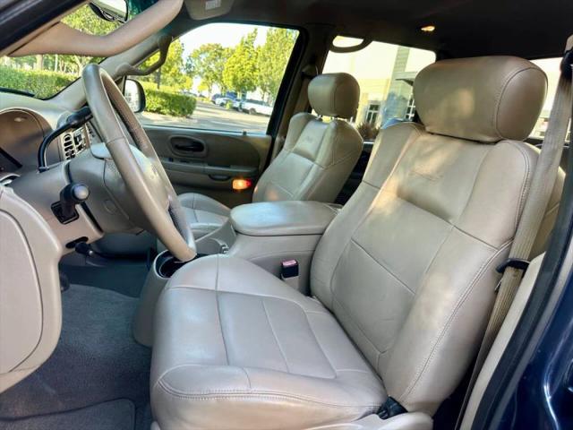 2002 Ford F-150 Base