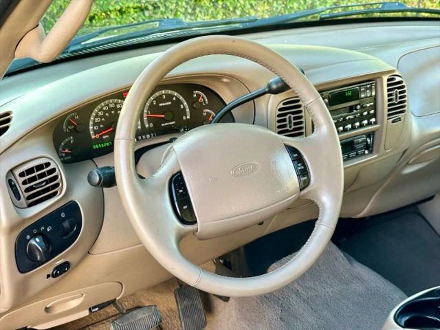 2002 Ford F-150 Base