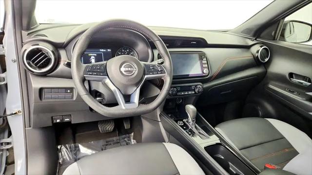2024 Nissan Kicks SR Xtronic CVT