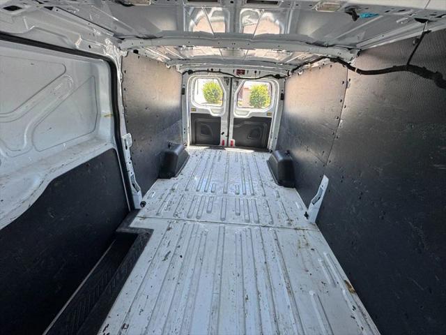 2015 Ford Transit w/Sliding Side Door