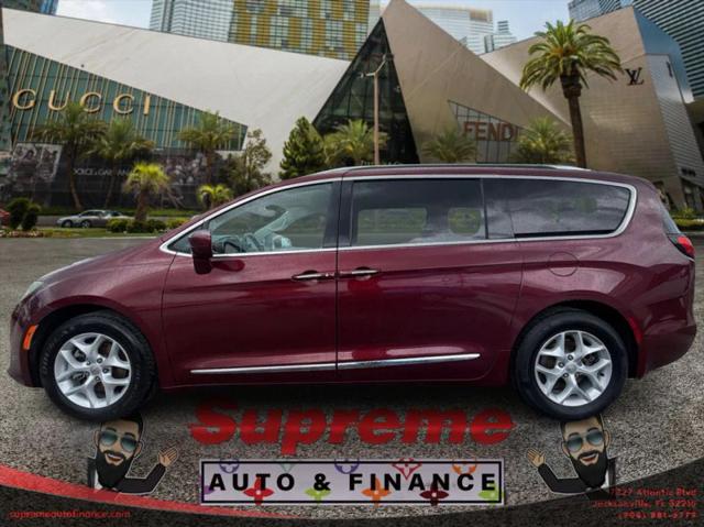 2017 Chrysler Pacifica Touring-L Plus