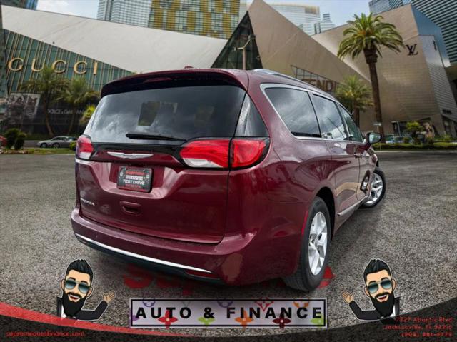 2017 Chrysler Pacifica Touring-L Plus