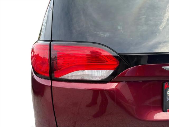 2017 Chrysler Pacifica Touring-L Plus