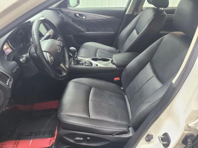 2015 INFINITI Q50 3.7