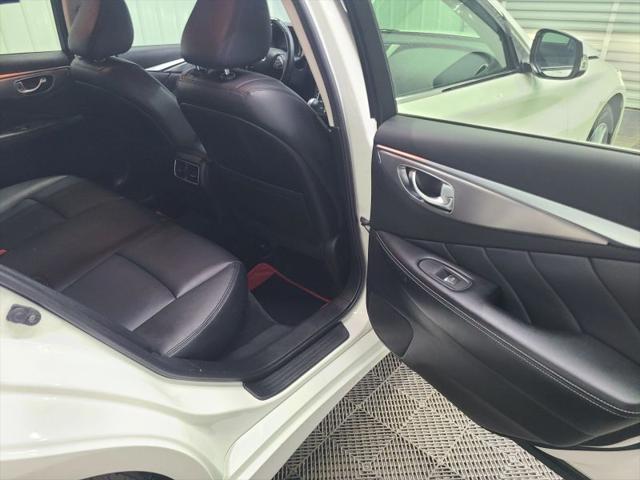 2015 INFINITI Q50 3.7