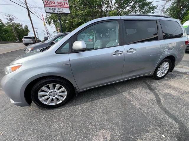 2017 Toyota Sienna XLE 7 Passenger