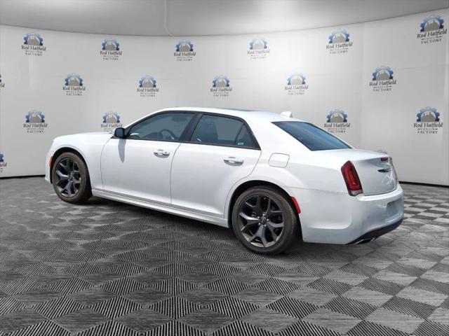 2023 Chrysler 300 Touring-L
