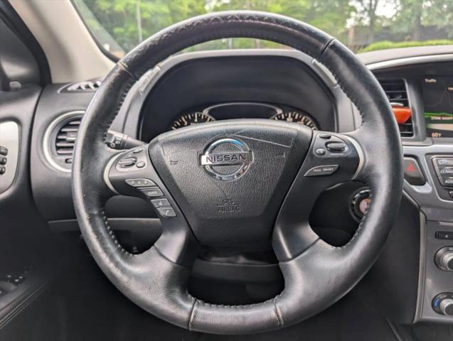 2019 Nissan Pathfinder SL